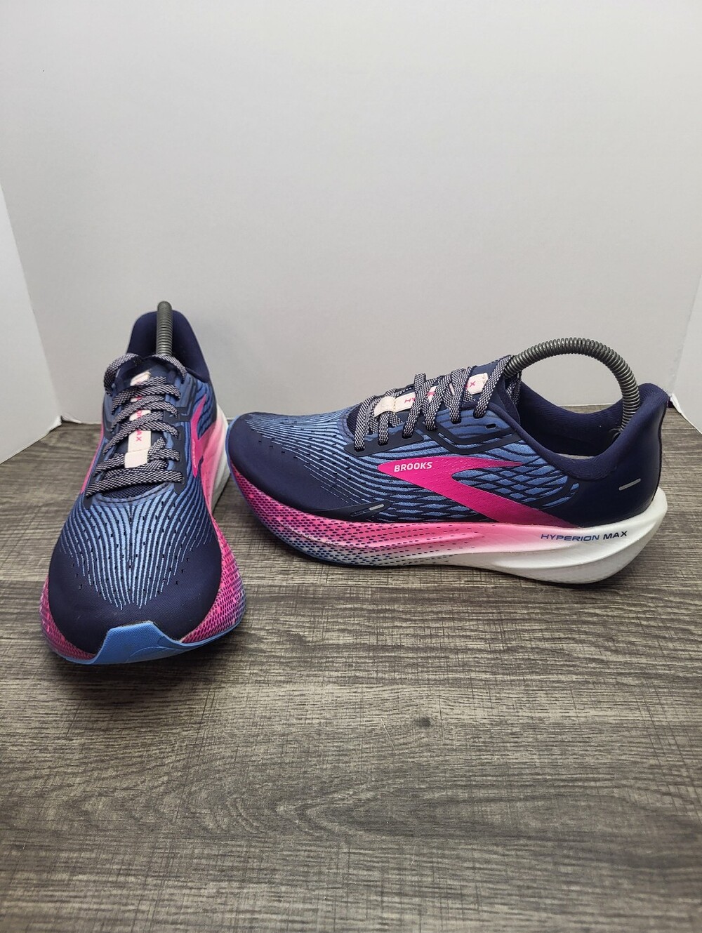 Brooks Hyperion Max Running Shoes Sneakers Blue Pink Women's Size 9